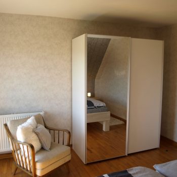ferien-in-der-eifel-nuerburgring-schlafzimmer